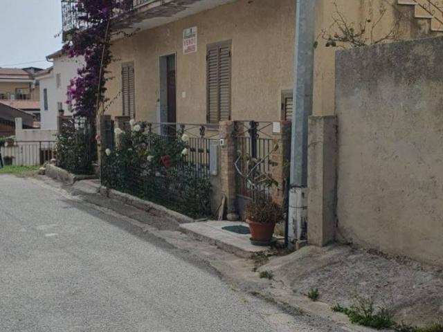 Palazzo / Stabile in vendita a Ricadi VV