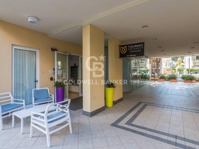 Palazzo / Stabile in vendita a Riccione RN
