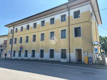 Palazzo / Stabile in vendita a Riese Pio X TV