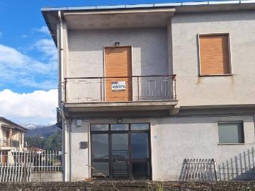 Palazzo / Stabile in vendita a Rieti RI