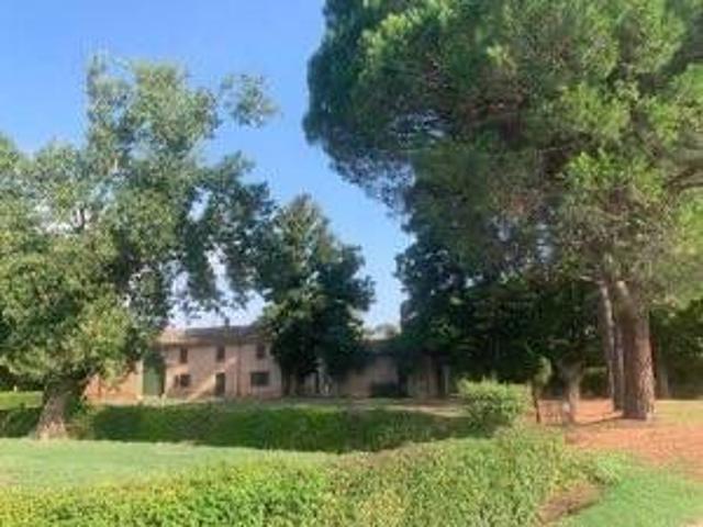 Palazzo / Stabile in vendita a Riolo Terme RA