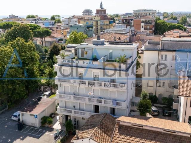 Palazzo / Stabile in vendita a Rimini RN