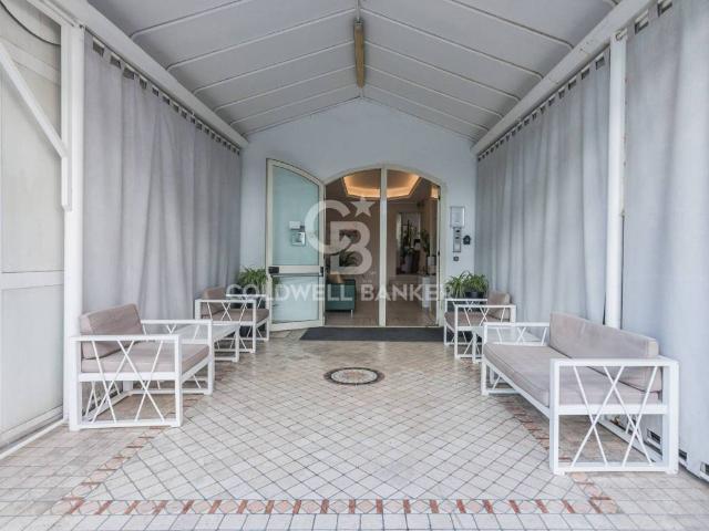 Palazzo / Stabile in vendita a Rimini RN