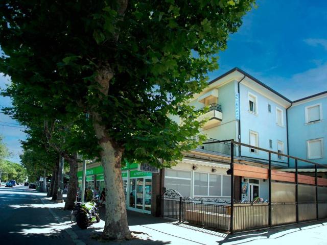 Palazzo / Stabile in vendita a Rimini RN