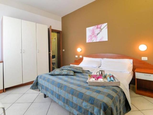 Palazzo / Stabile in vendita a Rimini RN