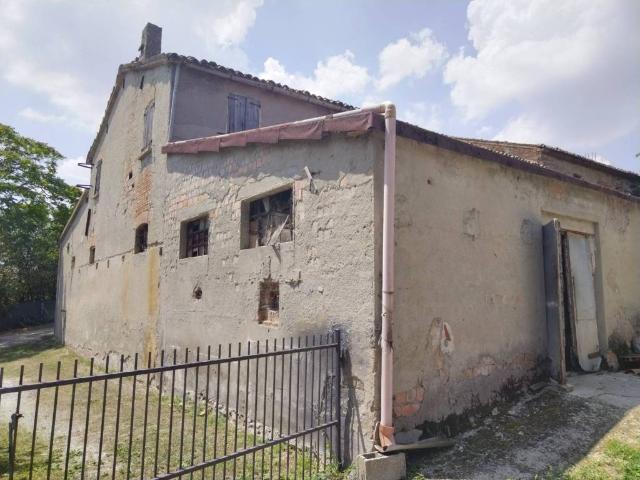 Palazzo / Stabile in vendita a Rimini RN