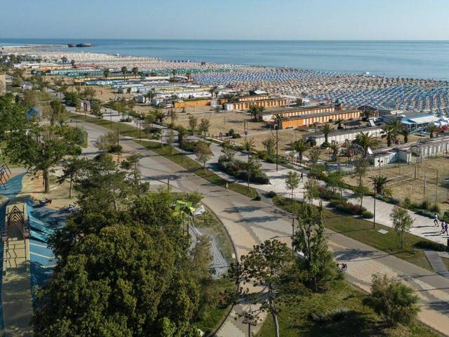Palazzo / Stabile in vendita a Rimini RN