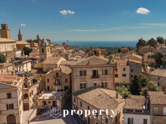 Palazzo / Stabile in vendita a Ripatransone AP
