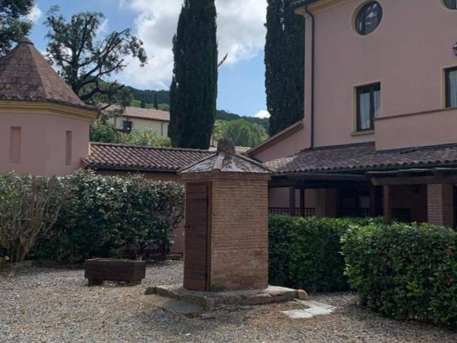 Palazzo / Stabile in vendita a Riparbella PI