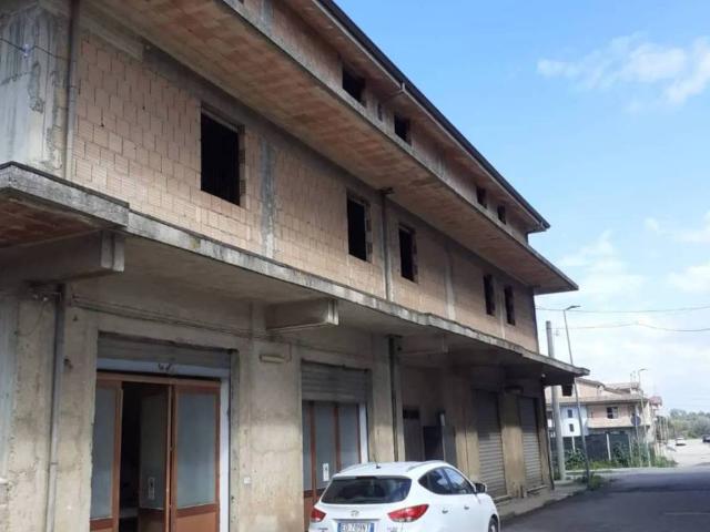 Palazzo / Stabile in vendita a Rizziconi RC