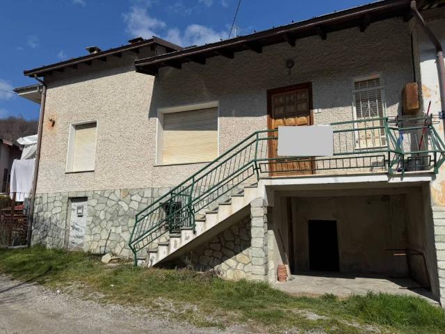 Palazzo / Stabile in vendita a Roccaforte Mondovì CN