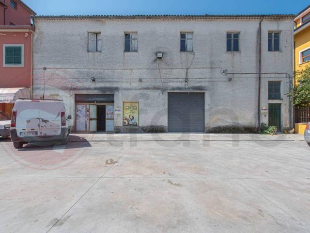 Palazzo / Stabile in vendita a Roccasecca FR