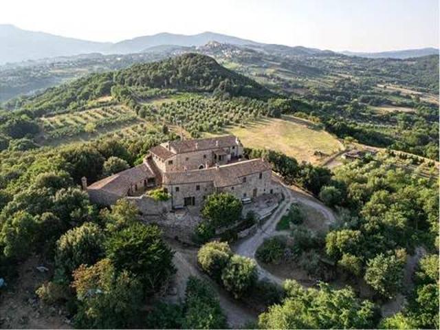 Palazzo / Stabile in vendita a Roccastrada GR