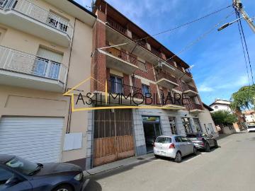 Palazzo / Stabile in vendita a Rocchetta Tanaro AT