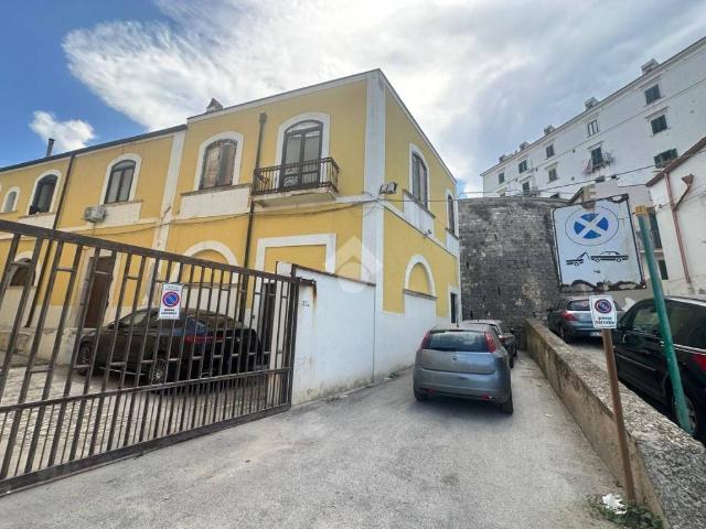 Palazzo / Stabile in vendita a Rodi Garganico FG
