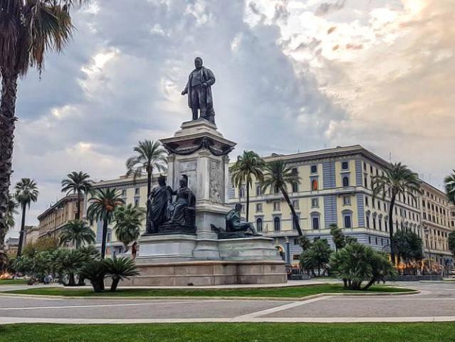 Palazzo / Stabile in vendita a Roma RM