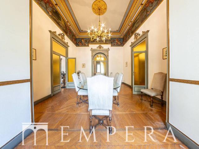 Palazzo / Stabile in vendita a Roma RM