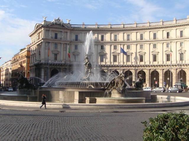 Palazzo / Stabile in vendita a Roma RM
