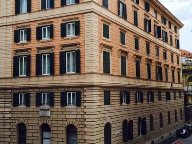 Palazzo / Stabile in vendita a Roma RM