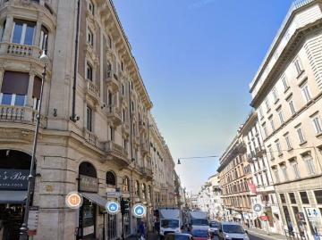 Palazzo / Stabile in vendita a Roma RM
