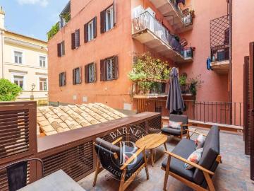Palazzo / Stabile in vendita a Roma RM