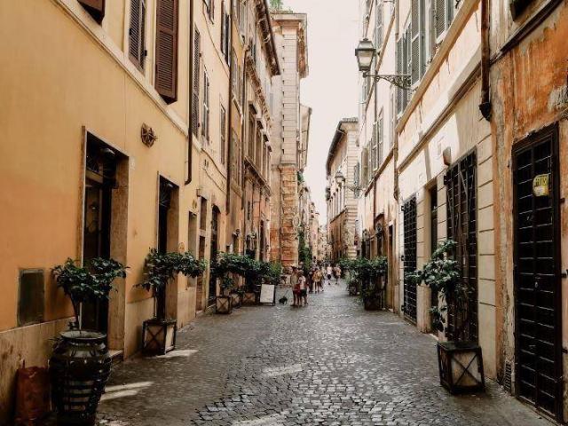 Palazzo / Stabile in vendita a Roma RM