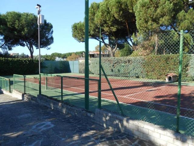 Palazzo / Stabile in vendita a Roma RM