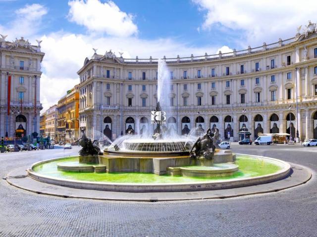 Palazzo / Stabile in vendita a Roma RM