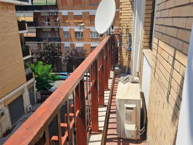 Palazzo / Stabile in vendita a Roma RM