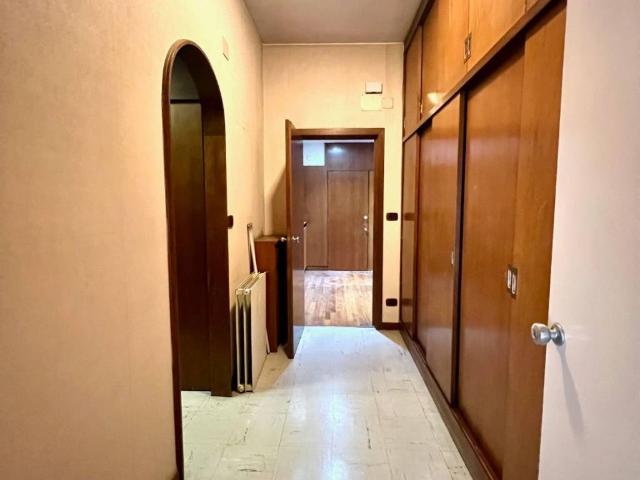 Palazzo / Stabile in vendita a Roma RM