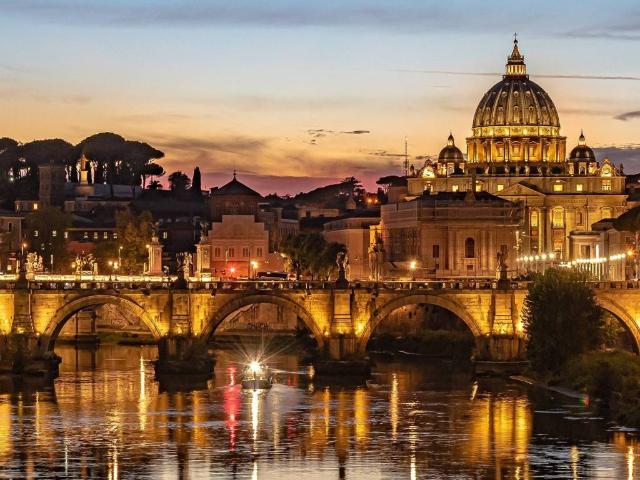 Palazzo / Stabile in vendita a Roma RM