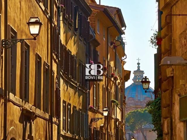 Palazzo / Stabile in vendita a Roma RM