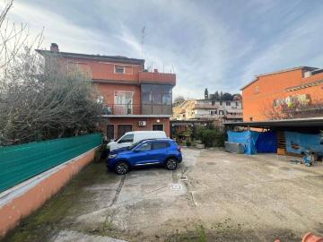 Selva Nera, Roma Lazio, Lazio - Parcheggio auto