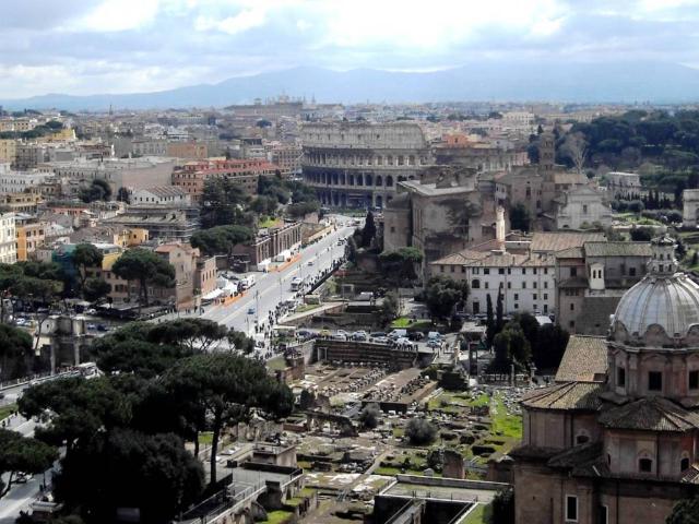 Palazzo / Stabile in vendita a Roma RM