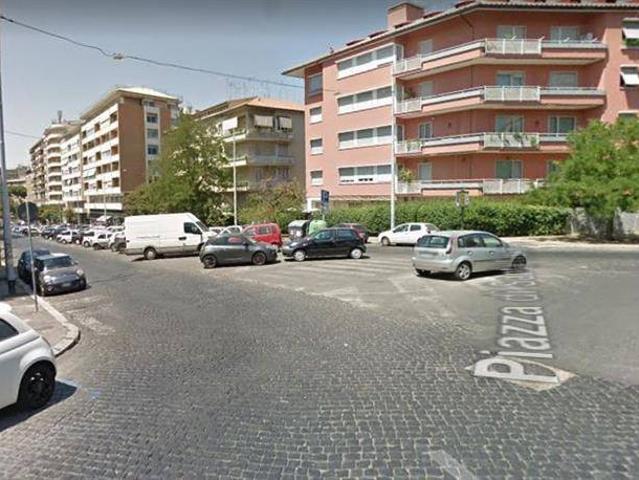 Palazzo / Stabile in vendita a Roma RM