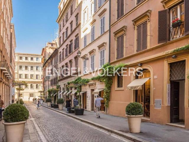 Palazzo / Stabile in vendita a Roma RM