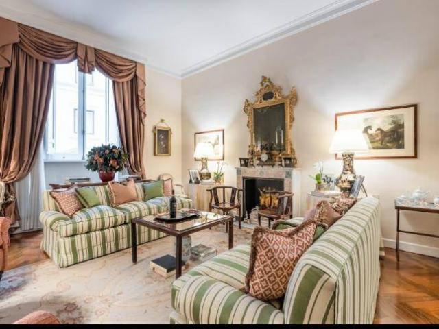 Palazzo / Stabile in vendita a Roma RM