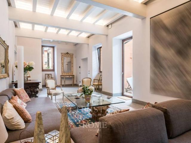 Palazzo / Stabile in vendita a Roma RM