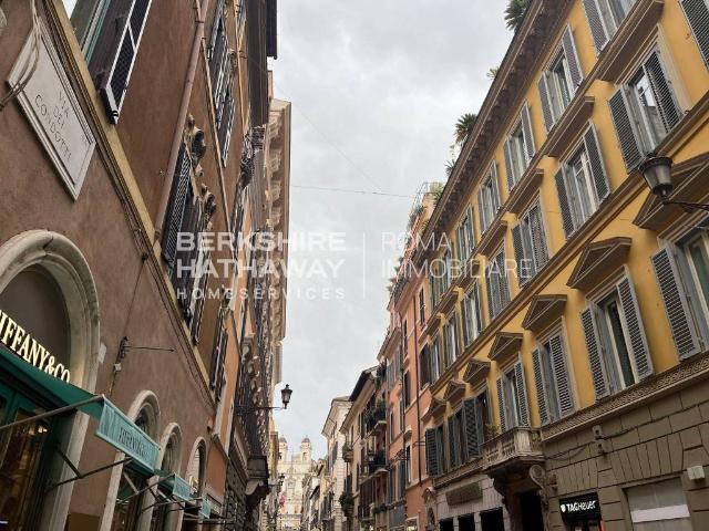 Palazzo / Stabile in vendita a Roma RM