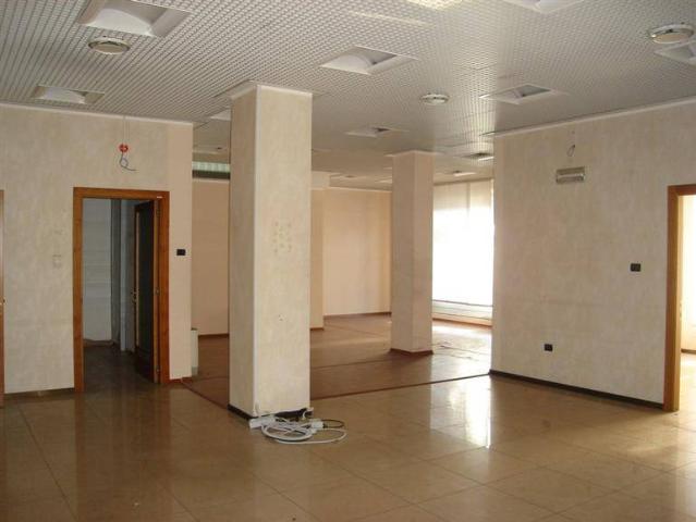 Palazzo / Stabile in vendita a Roma RM