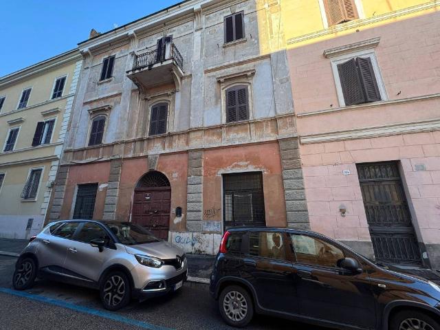 Palazzo / Stabile in vendita a Roma RM