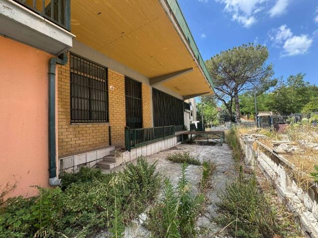 Palazzo / Stabile in vendita a Roma RM