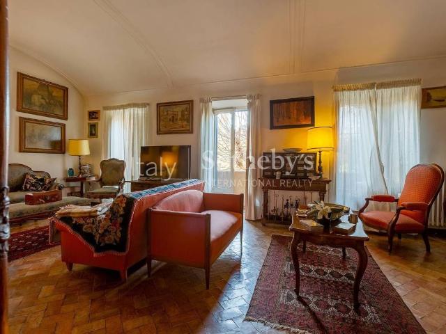 Palazzo / Stabile in vendita a Roma RM