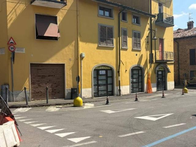 Palazzo / Stabile in vendita a Romano di Lombardia BG