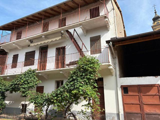 Palazzo / Stabile in vendita a Romentino NO