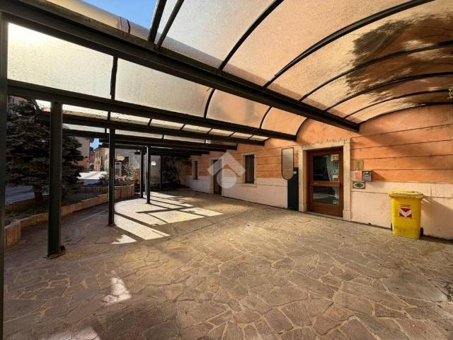 Palazzo / Stabile in vendita a Roncegno Terme TN