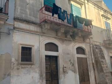 Palazzo / Stabile in vendita a Rosolini SR