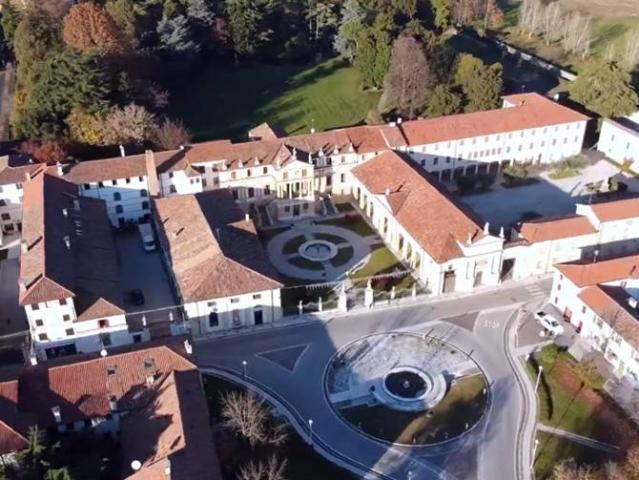 Palazzo / Stabile in vendita a Rossano Veneto VI