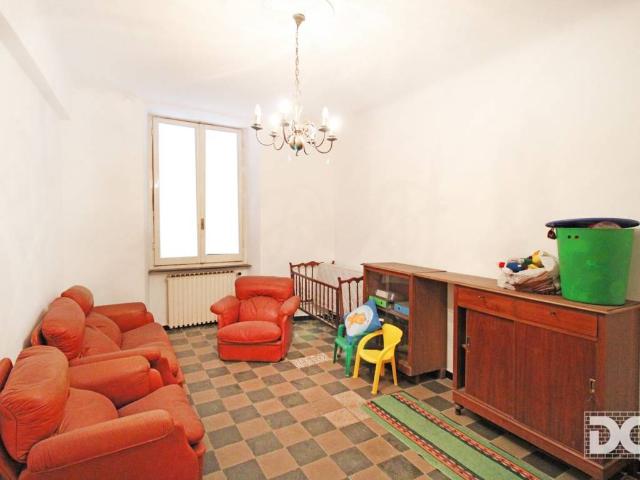 Palazzo / Stabile in vendita a Rossiglione GE
