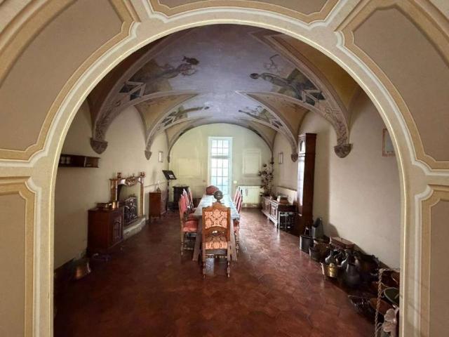 Palazzo / Stabile in vendita a Rovato BS